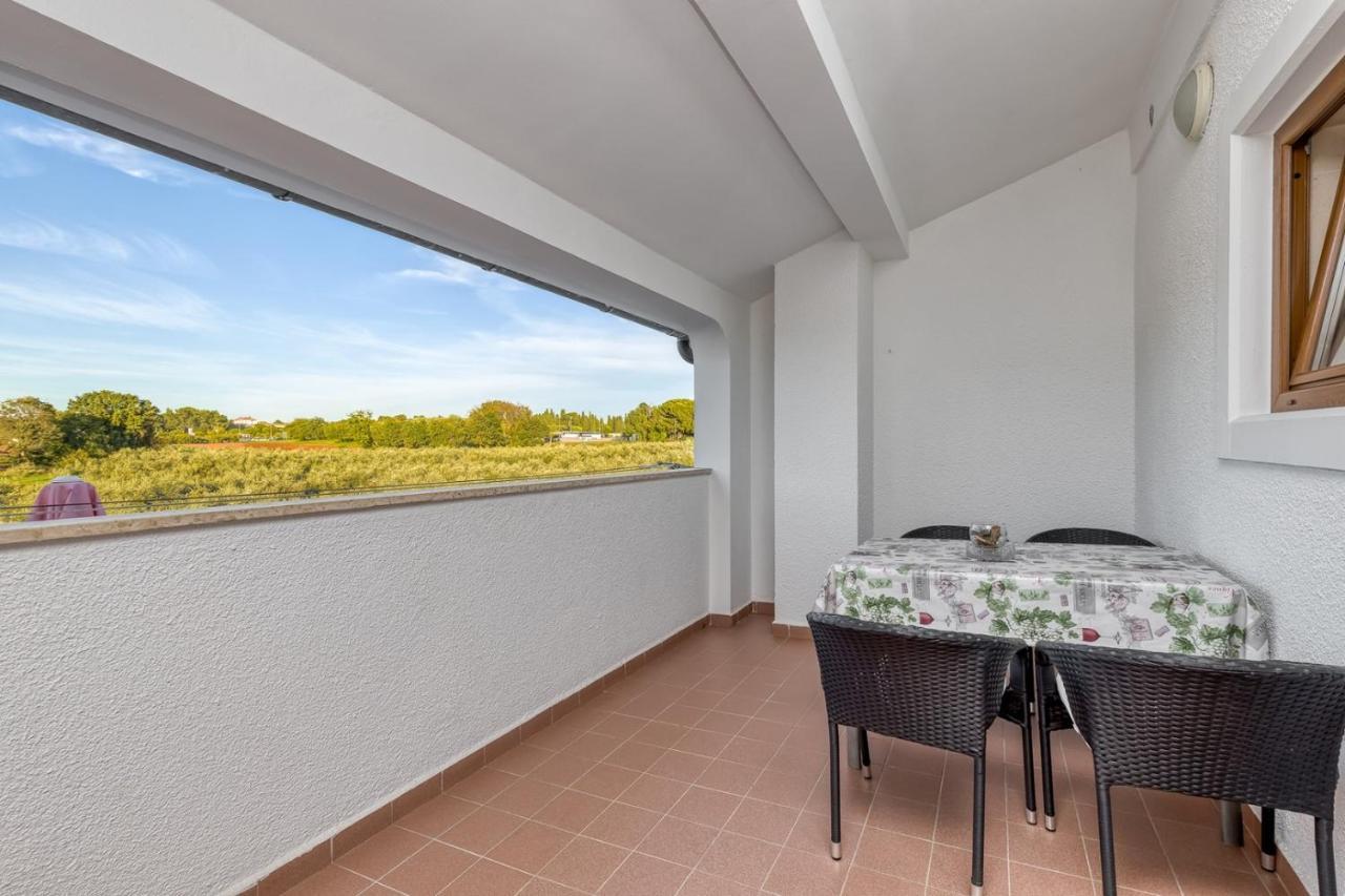 Apartment Lucijan Poreč Eksteriør billede