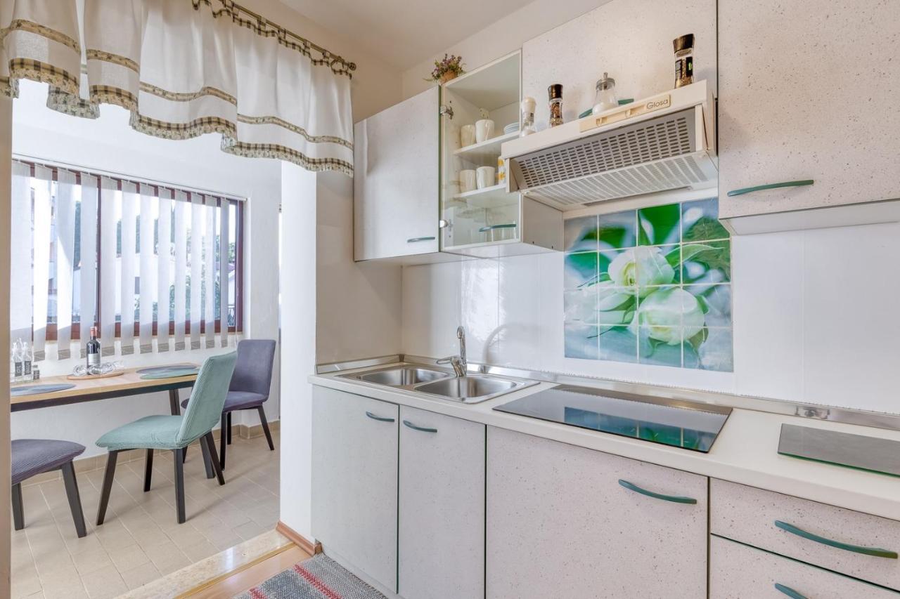 Apartment Lucijan Poreč Eksteriør billede