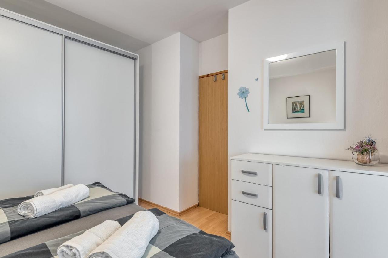 Apartment Lucijan Poreč Eksteriør billede